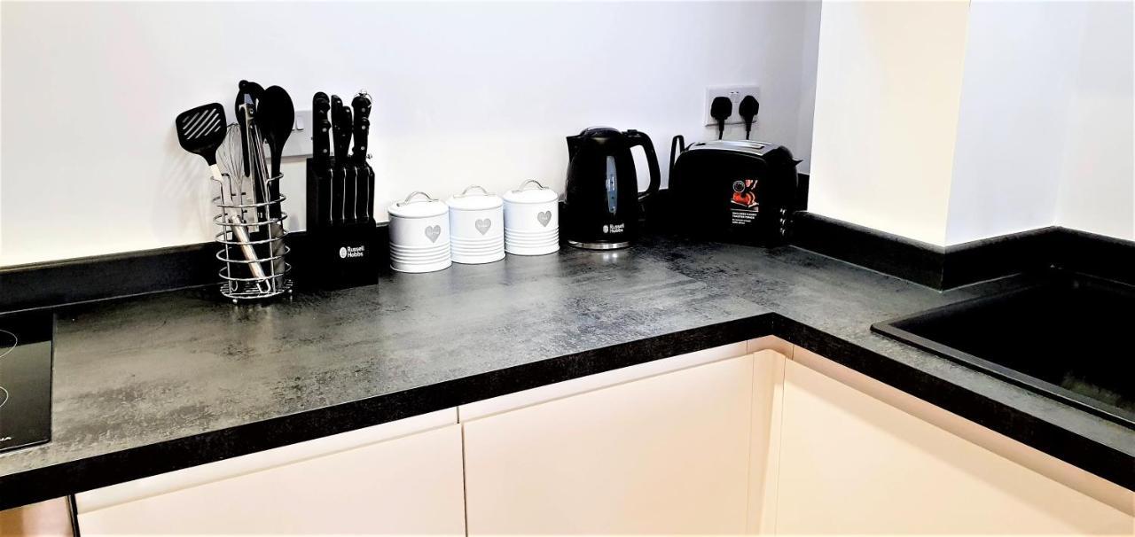 Cliftonville Heights - 2 Bed Home Away From Home 노샘프턴 외부 사진